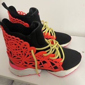 Puma Women's Sneakers - Black, Red, Yellow